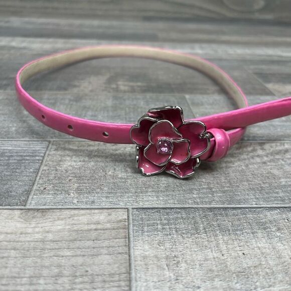 Vintage pink Leather Belt w flower buckle w stone in the middle. - Picture 1 of 8